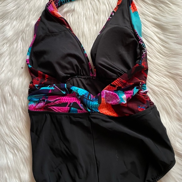 *sold.8  NWT Stunning Tropical Swimsuit - Picture 8 of 16